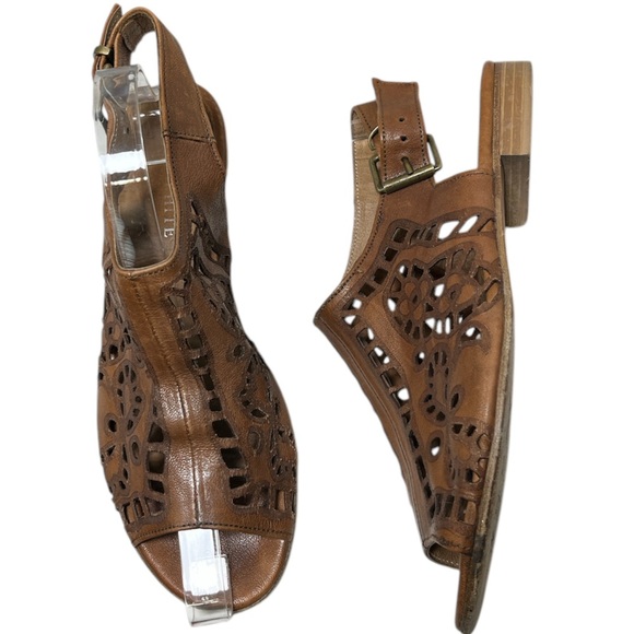 Ron White Ally Delicate Slingback Laser Cut Leather Sandal Made in Italy Sz 8.5 - Picture 1 of 13